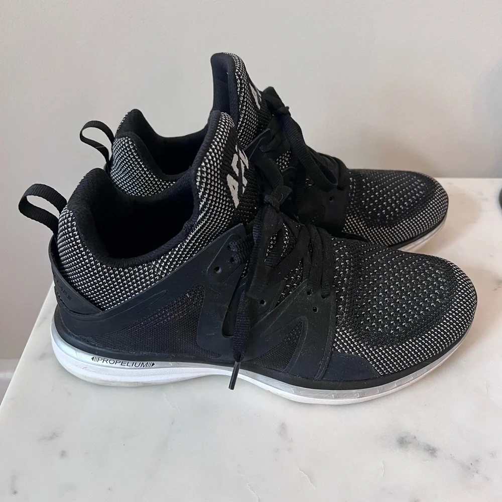 APL Ascend Athletic Shoes, Black & Silver, Size 9.5